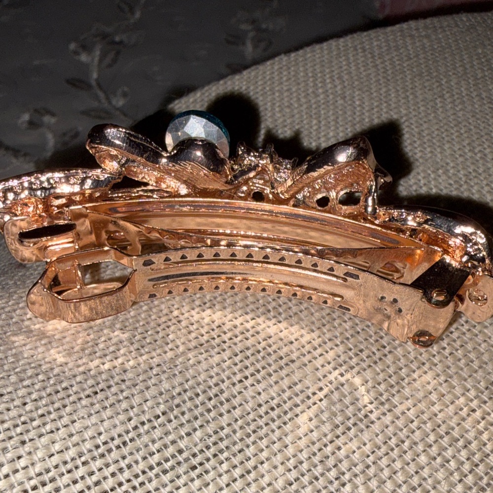 Sparkling Teal Crystal Hair Clip - Picture 4 of 9